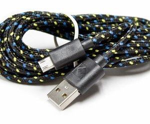 Flätad MicroUSB-kabel i flera färger